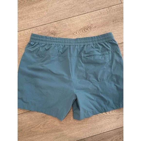 Like New Lululemon Bowline Shorts 5" Size Large - Picture 3 of 3